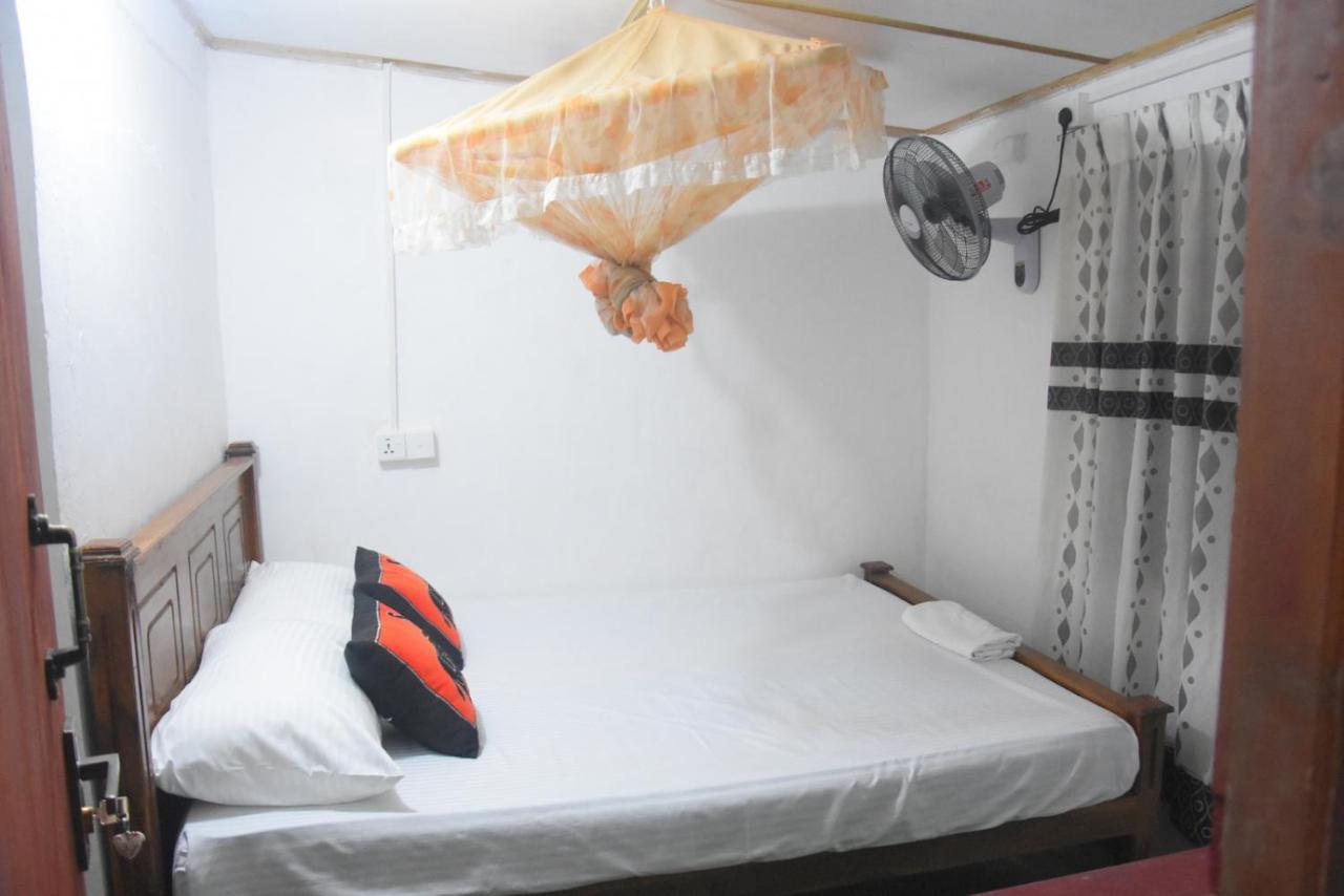 Meera Homestay & Guest House Anuradhapura Luaran gambar