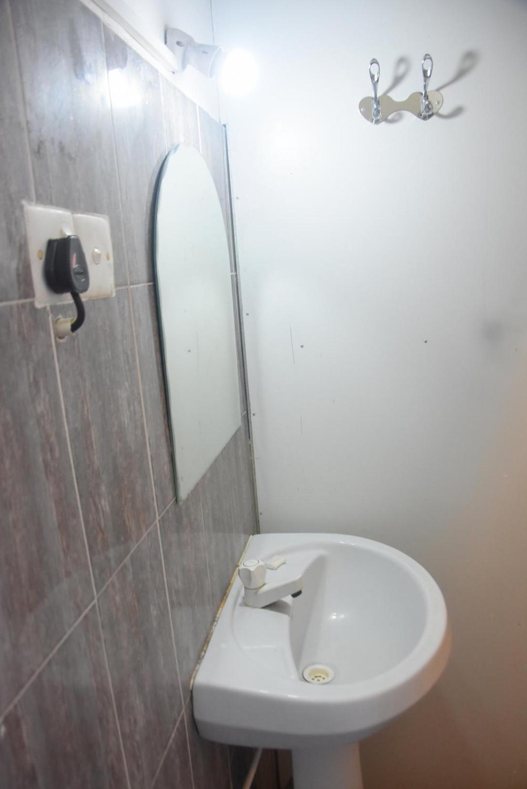 Meera Homestay & Guest House Anuradhapura Luaran gambar